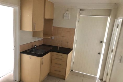 Photo of property in 882 Dominion Road, Mount Eden, Auckland, 1041