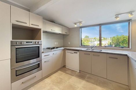 Photo of property in 40 Halswater Drive, Churton Park, Wellington, 6037