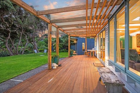 Photo of property in 137 Wellington Road, Paekakariki, 5034