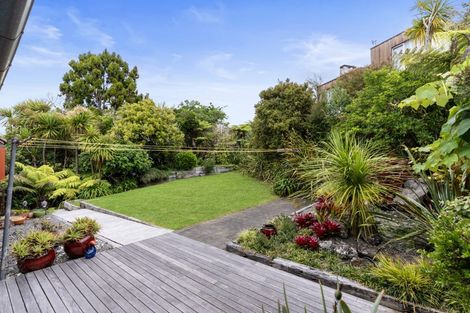 Photo of property in 60 Peter Terrace, Castor Bay, Auckland, 0620