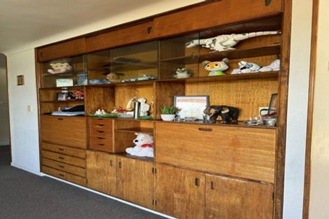 Photo of property in 17 Edgeworth Road, Glenfield, Auckland, 0629