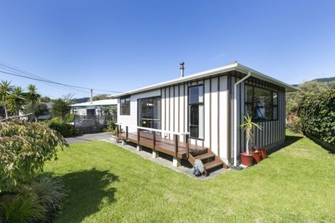 Photo of property in 150 Tilley Road, Paekakariki, 5034