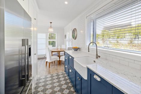 Photo of property in 1/31a Campbell Street, Havelock North, 4130