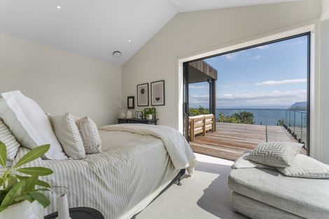 Photo of property in 33 Whakamoenga Point, Acacia Bay, Taupo, 3385