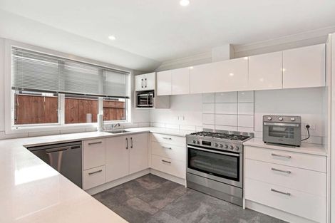 Photo of property in 15 Serenity Crescent, Kelvin Grove, Palmerston North, 4414