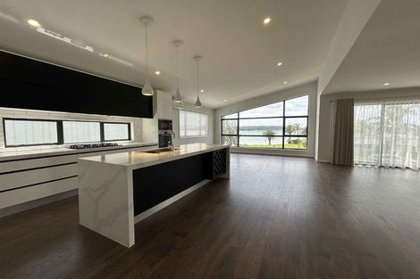 Photo of property in 4 Craigs Way, Hobsonville, Auckland, 0616