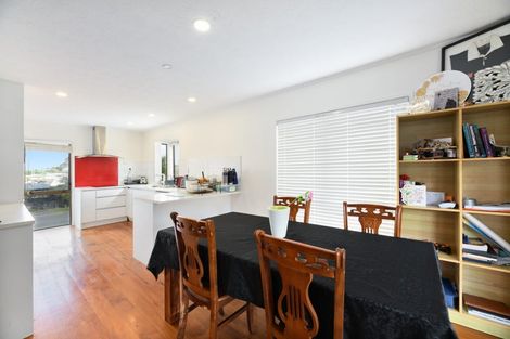 Photo of property in 19 Crosby Road, West Harbour, Auckland, 0618