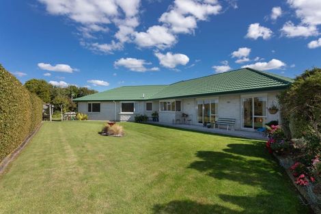 Photo of property in 8 Bowen Street, Woodville, 4920