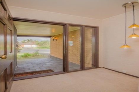 Photo of property in 103 Carnoustie Drive, Wattle Downs, Auckland, 2103