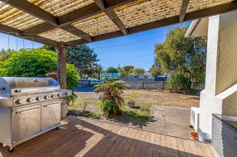 Photo of property in 44 Mckenzie Street, Levin, 5510