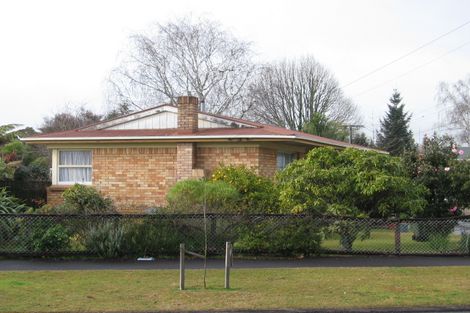 Photo of property in 84 Lewis Street, Glenview, Hamilton, 3206