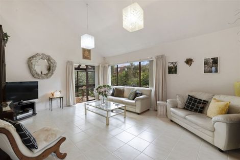 Photo of property in 2/12 Centorian Drive, Windsor Park, Auckland, 0632