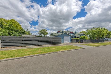 Photo of property in 24 Argyle Avenue, Takaro, Palmerston North, 4410