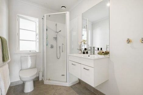 Photo of property in 7a Nelson Avenue, Northcote Point, Auckland, 0627