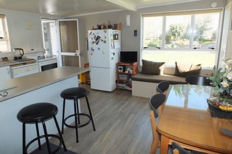 Photo of property in 8 Mack Street, Foxton Beach, Foxton, 4815