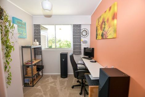 Photo of property in 2 Rahiwi Place, Lansdowne, Masterton, 5810