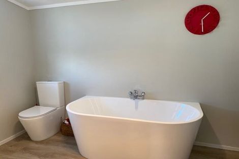 Photo of property in 8 Roore Street, Foxton Beach, Foxton, 4815