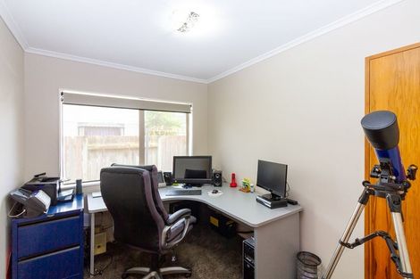 Photo of property in 6 Hanmer Place, Highbury, Palmerston North, 4412