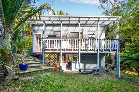 Photo of property in 65 Warner Park Avenue, Laingholm, Auckland, 0604