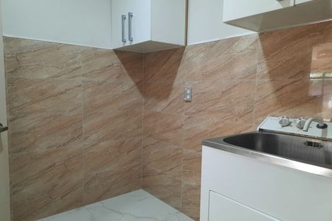 Photo of property in 4 Middlefield Drive, East Tamaki Heights, Auckland, 2016