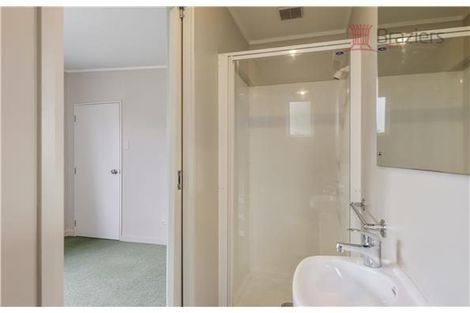 Photo of property in 6 Renfrew Street, Upper Riccarton, Christchurch, 8041