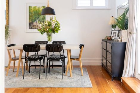 Photo of property in 247 Tinakori Road, Thorndon, Wellington, 6011