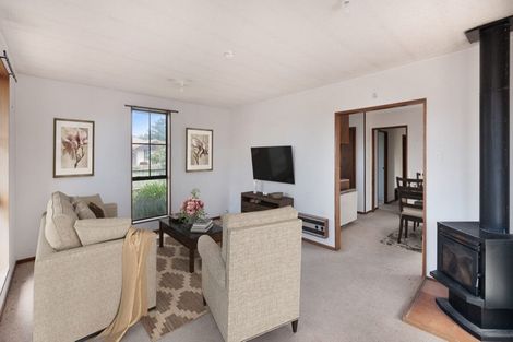 Photo of property in 3 Mchaffies Place, Wainoni, Christchurch, 8061