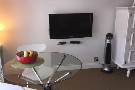 Photo of property in Latitude 37 East Apartments, 1k/20 Pakenham Street East, Auckland Central, Auckland, 1010