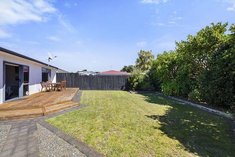 Photo of property in 15a Naumai Place, Spotswood, New Plymouth, 4310