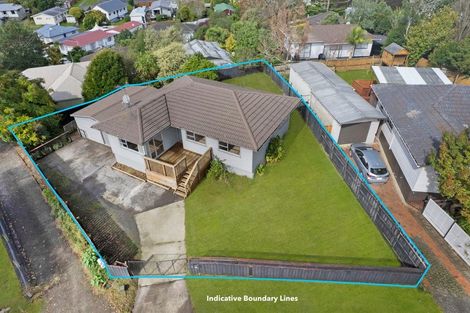 Photo of property in 17 Landow Place, Henderson, Auckland, 0612