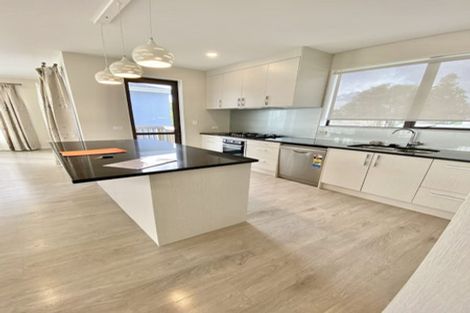 Photo of property in 42 Cirrus Way, Ranui, Auckland, 0612