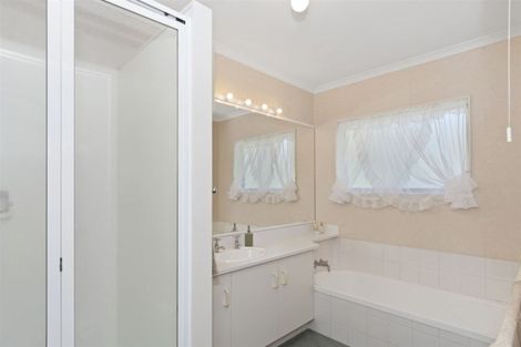 Photo of property in 1 Ryegrass Dell, Welcome Bay, Tauranga, 3112