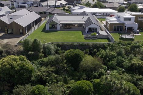 Photo of property in 35 Roy Hilton Drive, Flagstaff, Hamilton, 3210