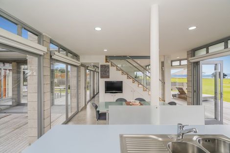 Photo of property in 116 Puka Crescent, Matarangi, Whitianga, 3592