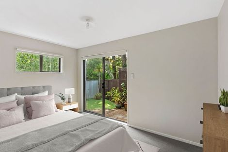 Photo of property in 37a Oteha Valley Road, Northcross, Auckland, 0632