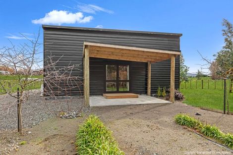 Photo of property in 100 Cole Street, Dannevirke, 4930