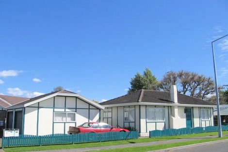 Photo of property in 76 Bellevue Road, Brookfield, Tauranga, 3110