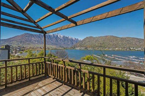 Photo of property in 8b Cresta Lane, Frankton, Queenstown, 9300