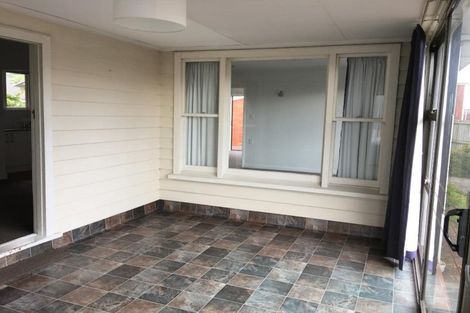 Photo of property in 99 Avonhead Road, Avonhead, Christchurch, 8042