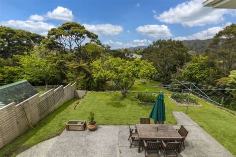 Photo of property in 1066 Scenic Drive North, Swanson, Auckland, 0816