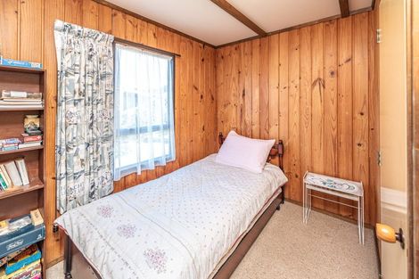 Photo of property in 22 Okiwa Terrace, Waiinu Beach, Wanganui, 4588