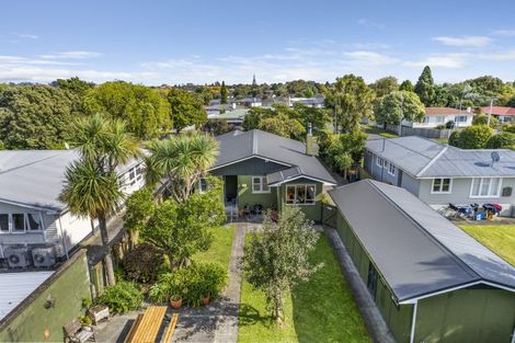 Photo of property in 27 Waterloo Crescent, Hokowhitu, Palmerston North, 4410