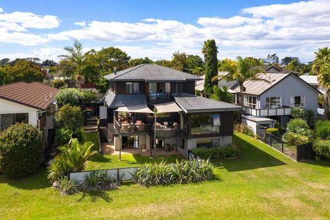 Photo of property in 33 St Annes Crescent, Wattle Downs, Auckland, 2103