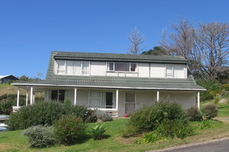 Photo of property in 17 Cuvier Crescent, Kuaotunu West, Whitianga, 3592