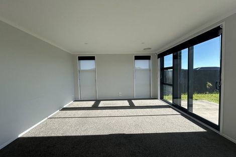 Photo of property in 87 Mclarin Road, Glenbrook, 2681