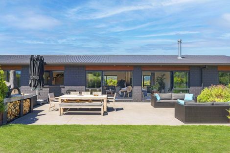 Photo of property in 4 Kanuka Grove, Kinloch, Taupo, 3377