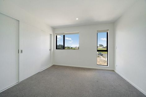 Photo of property in 5 Mataitai Road, Hobsonville, Auckland, 0618