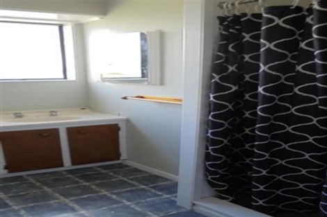 Photo of property in 18 Rimu Street, Levin, 5510