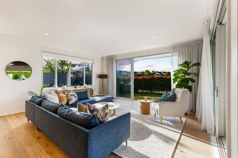 Photo of property in 5 Nikau Way, Riverhead, 0820