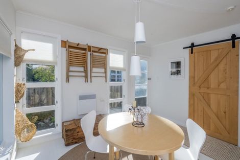 Photo of property in 18 The Avenue, Otaki Beach, Otaki, 5512